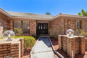 14947 LAKE FOREST DRIVE, LUTZ, FL 33559 - MLS#MFRTB8489442