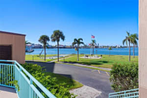 1 Key Capri #102e, TREASURE ISLAND