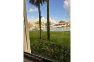 4725 COVE CIRCLE, ST PETERSBURG, FL 33708 - MLS#MFRTB8489549