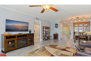 4910 BAY STREET, ST PETERSBURG, FL 33703 - MLS#MFRTB8489595