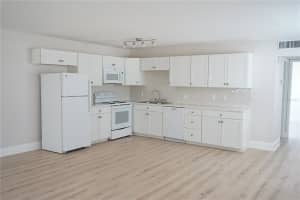 1802 BEDFORD TERRACE, SUN CITY CENTER, FL 33573 - MLS#MFRTB8489624