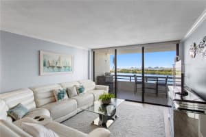 5701 MARINER STREET, TAMPA, FL 33609 - MLS#MFRTB8489647