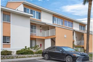 657 99TH AVENUE, ST PETERSBURG, FL 33702 - MLS#MFRTB8489731