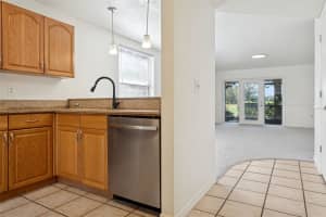 14902 PAR CLUB CIRCLE, TAMPA, FL 33618 - MLS#MFRTB8489769