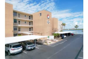 7910 Sun Island Dr S #105, SOUTH PASADENA