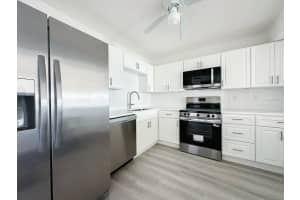 7910 SUN ISLAND DRIVE, SOUTH PASADENA, FL 33707 - MLS#MFRTB8489802