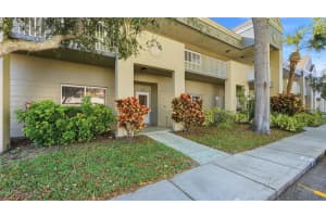 2296 Monaco Ln #10, CLEARWATER
