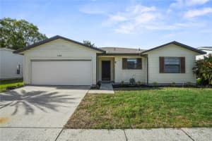 2140 Grand Cypress Dr, LAKELAND