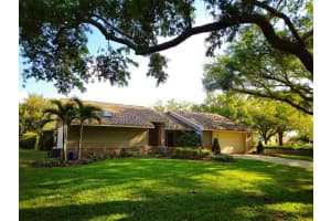 3393 Shoreline Dr, PALM HARBOR