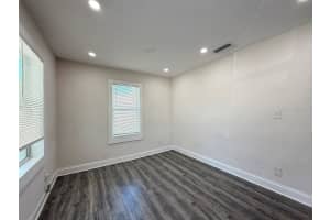 8027 NEWPORT AVENUE, TAMPA, FL 33604 - MLS#MFRTB8490255