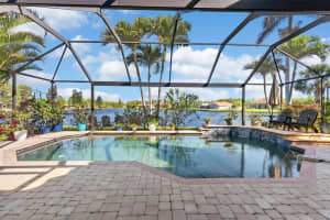 4731 COCONUT PALM CIRCLE, ST PETERSBURG, FL 33703 - MLS#MFRTB8490308