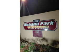 4708 CHRISTA COURT, TAMPA, FL 33614 - MLS#MFRTB8490316