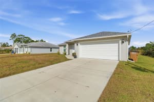 117 PAXTON STREET, LEHIGH ACRES, FL 33974 - MLS#MFRTB8490332