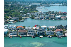 31 PINE CIRCLE, BELLEAIR, FL 33756 - MLS#MFRTB8490335