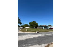 2869 EMERSON AVENUE, ST PETERSBURG, FL 33712 - MLS#MFRTB8490361
