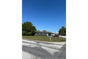 2869 EMERSON AVENUE, ST PETERSBURG, FL 33712 - MLS#MFRTB8490361