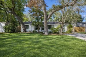 815 W Lowry Ln, TAMPA