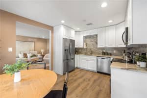 815 LOWRY LANE, TAMPA, FL 33604 - MLS#MFRTB8490374