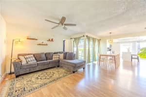 10002 OAKENGATE PLACE, TAMPA, FL 33624 - MLS#MFRTB8490437