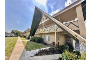 2000 WORLD PARKWAY BOULEVARD, CLEARWATER, FL 33763 - MLS#MFRTB8490584