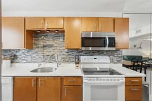 107 114TH AVENUE, ST PETERSBURG, FL 33716 - MLS#MFRTB8490660