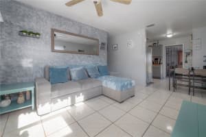 714 BELT COURT, TAMPA, FL 33612 - MLS#MFRTB8490733