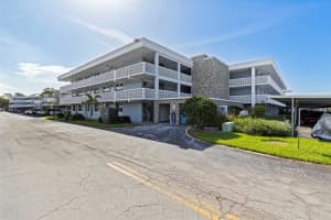 4895 Bay St Ne #207, ST PETERSBURG