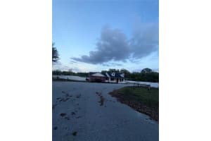 2525 VALRICO ROAD, SEFFNER, FL 33584 - MLS#MFRTB8491070