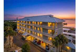 7 ISLAND PARK PLACE, DUNEDIN, FL 34698 - MLS#MFRTB8491109