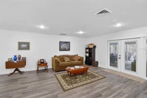 723 PINEDALE DRIVE, PLANT CITY, FL 33563 - MLS#MFRTB8491185