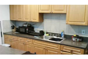 3227 QUEENSBORO AVENUE, ST PETERSBURG, FL 33712 - MLS#MFRTB8491242