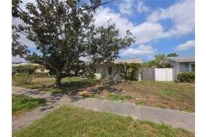 725 43RD AVENUE, ST PETERSBURG, FL 33703 - MLS#MFRTB8491271