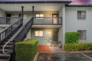 9802 LOMBARD COURT, TAMPA, FL 33618 - MLS#MFRTB8491391