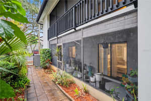 9802 LOMBARD COURT, TAMPA, FL 33618 - MLS#MFRTB8491391