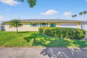 10100 COMMODORE DRIVE, SEMINOLE, FL 33776 - MLS#MFRTB8491402
