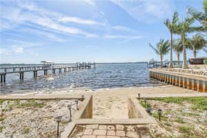 950 WEEDON DRIVE, ST PETERSBURG, FL 33702 - MLS#MFRTB8491475