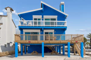 8432 GULF BOULEVARD, TREASURE ISLAND, FL 33706 - MLS#MFRTB8491497