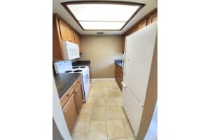 MLS# MFRTB8491502, Thonotosassa, Florida 33592