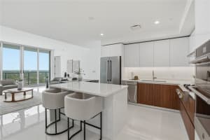 400 CENTRAL AVENUE, ST PETERSBURG, FL 33701 - MLS#MFRTB8491559