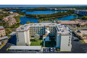 9860 62ND TERRACE, ST PETERSBURG, FL 33708 - MLS#MFRTB8491615