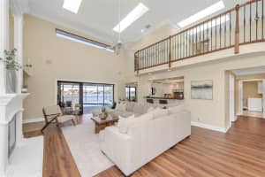 9821 BAY ISLAND DRIVE, TAMPA, FL 33615 - MLS#MFRTB8491645