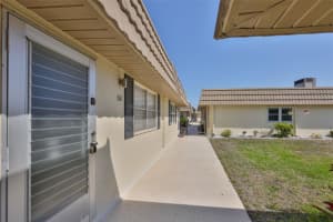 202 BEDFORD STREET, SUN CITY CENTER, FL 33573 - MLS#MFRTB8491703