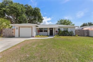1715 Thomas Dr, CLEARWATER