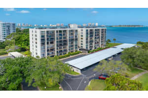 100 OAKMONT LANE, BELLEAIR, FL 33756 - MLS#MFRTB8491904