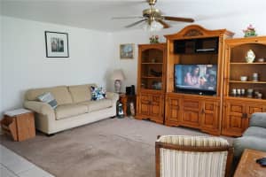 101 CAMBRIDGE TRL #205, SUN CITY CENTER, FL 33573 - MLS#MFRTB8491965