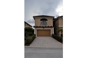 644 SAXONY BOULEVARD, ST PETERSBURG, FL 33716 - MLS#MFRTB8492103