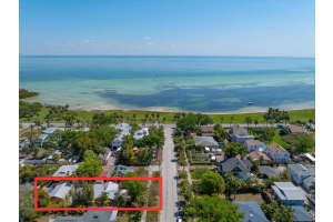 225 17TH AVENUE, ST PETERSBURG, FL 33701 - MLS#MFRTB8492221
