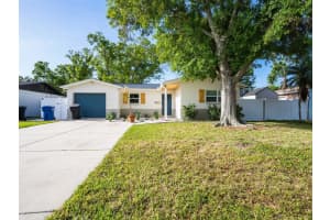 300 84th Ave Ne, ST PETERSBURG