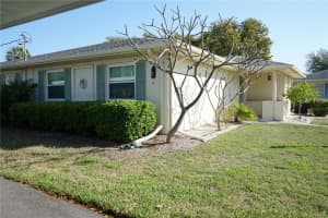 1901 CANTERBURY LANE, SUN CITY CENTER, FL 33573 - MLS#MFRTB8492397