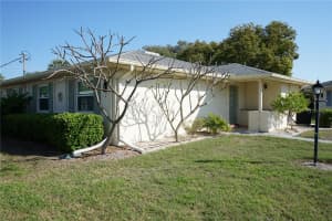1901 CANTERBURY LANE, SUN CITY CENTER, FL 33573 - MLS#MFRTB8492397